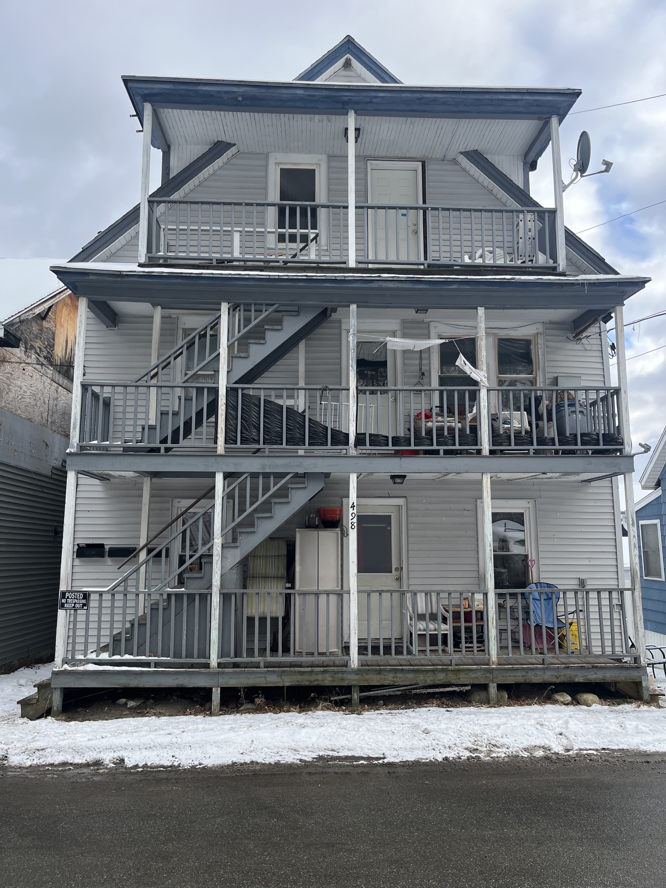498 School Street Apt.1